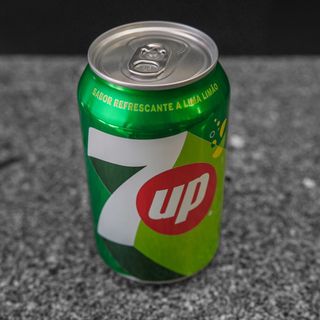 7UP Lata 330ML