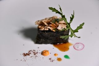 705. Gunkan tonno cotto 2 pezzi