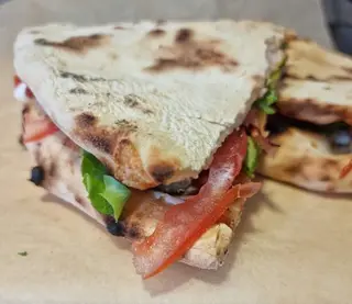 Pizza sendvič šunka