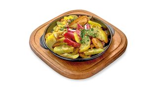 Картопля смажена на пательні з мисливськими ковбасками (380г)