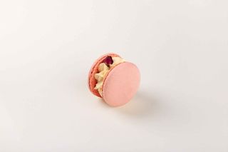 Макаронс Улун с розой и клубникой Т