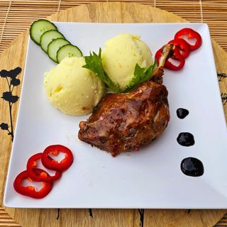 Pulpă de rată cu piure 