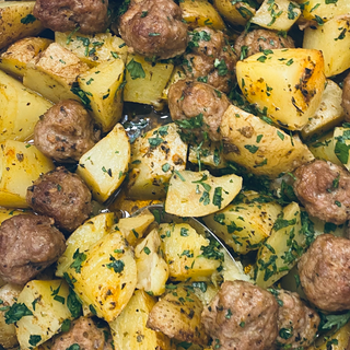 Albindigas de ternera. Con. Patatas Al horno