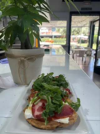 Bruschetta de tomate (2 uds.)