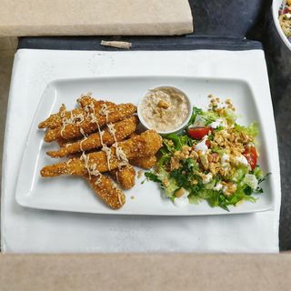 Pileći štapići sa kikirikijem