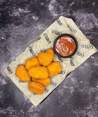 Курячі нагетси з соусом на вибір (180/40г)