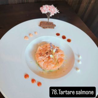 78.Tartare salmone