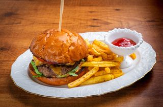 კლასიკური ბურგერი, კარტოფილი ფრი