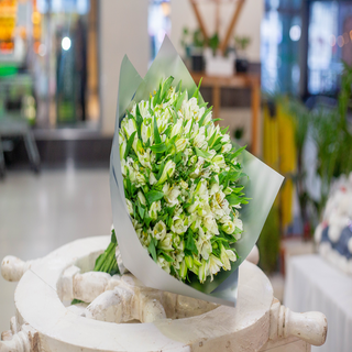 Astroemeria bouquet flowers