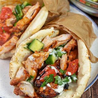 CHICKEN KEBAB pita de pollo