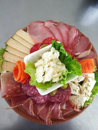 Hladna zakuska Ognjište