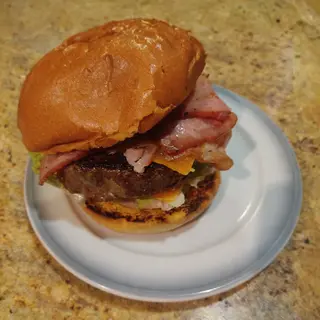 Hamburguesa Gourmet  4 Quesos vaca gallega