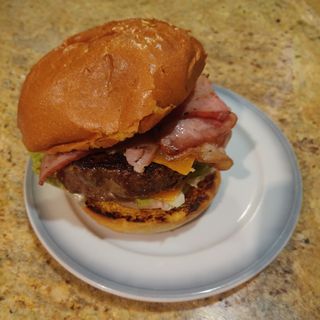 Hamburguesa Gourmet  4 Quesos vaca gallega