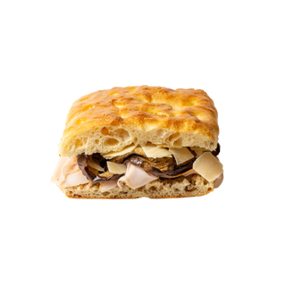 Fesa di tacchino, crema tartufata, grana a scaglie e melanzane