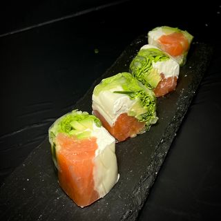 Спрінг з копченим лососем (145г)