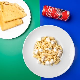 Pasta gorgonzola + Palačinka sa eurokremom + Coca-Cola 0.33l