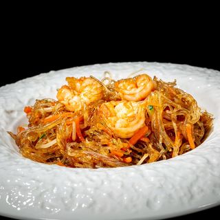 54. Spaghetti di soia con gamberi e verdure