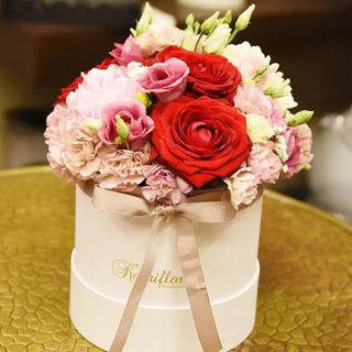 Flowerbox z pastelową wstążką