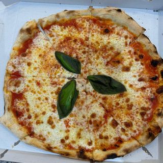 Pizza Margherita