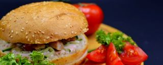 Чикен бургер с двойной порцией мяса