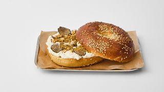 Bajgiel ze straciatellą i truflą