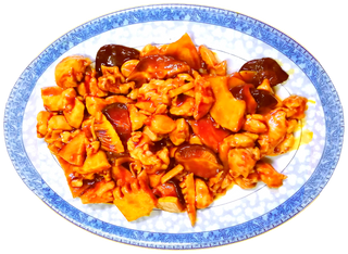 43. Pollo Con Bambú Y Setas Chinas