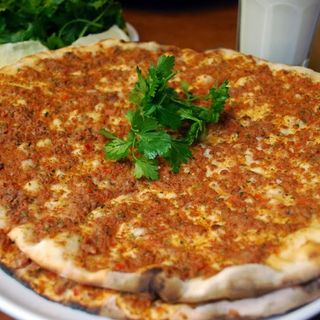 Lahmacun Mixto