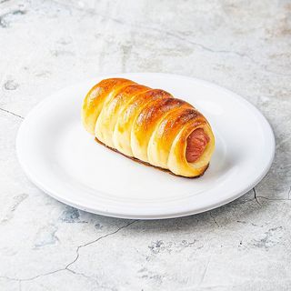 Сосиски в тесте печеные (1 шт)