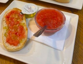 Pitufo de aceite y tomate