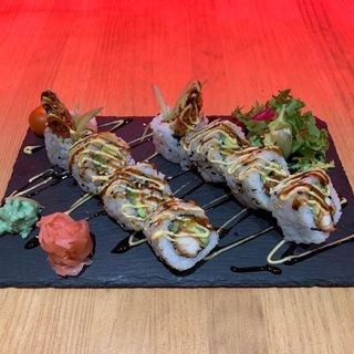 ROLLS  " CRISPY CHICKEN " CALIFORNIA 8 PCS