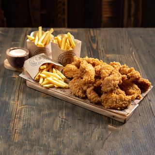 BBQ wings 6szt + frytki