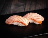Nigiri Salmón Flameado (2 Uds.)