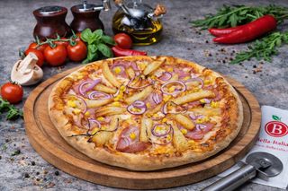 Pizza grande rustica con cipola rosa-1350gr