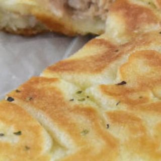 Focaccia salsicia e stracchino
