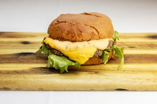 Carlo's Burger Classic