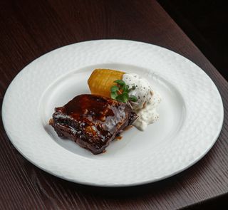 Реберця Таре з картоплею Конфі (330г)