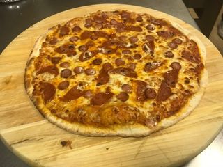 Pizza Carnívora - Pequeña