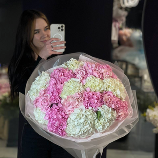 Біло-рожева казка 