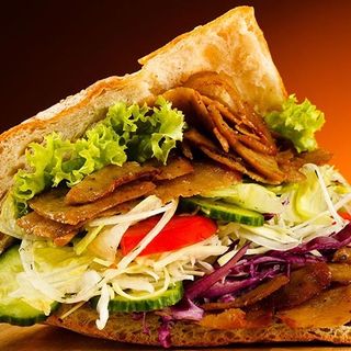 Kebab pedrata en pan