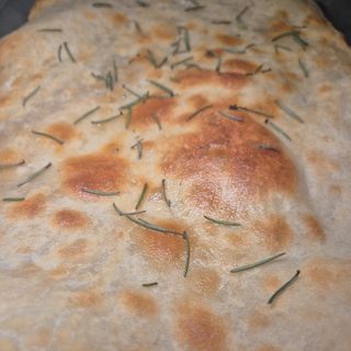 Pizza bianca al rosmarino