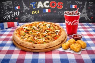 Combos   < Pizza, Boissons, 4 Nuggets >