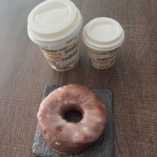Donut + cafe