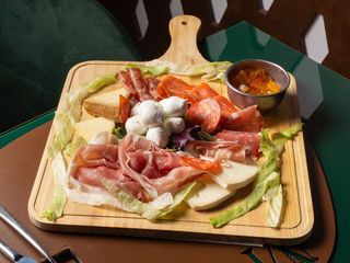 Selezione di salumi e formaggi per 2 persone