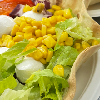 insalata tonno pomodoro mais mozzarella