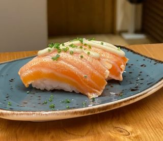 Nigiri De Salmón Mayo (2 Uds.)