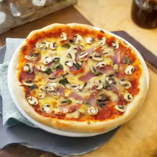 Prosciutto & Funghi Pizza