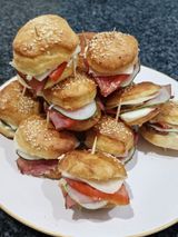 Mini sendvič sa pečenicom 1kg