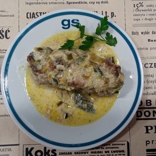 Zraz z karkówki w sosie 