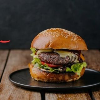 Hambúrguer De Casa
