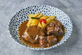 Rabo de toro al vino tinto